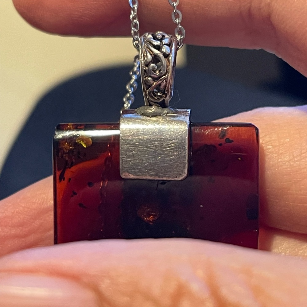 Natural cherry brown amber sterling artisan made pendant - Picture 10 of 16